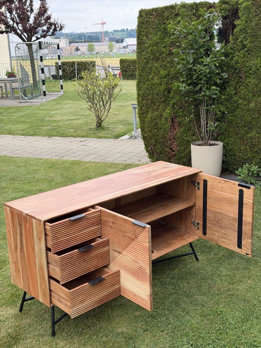 Cassettiere: Sideboard Holz – Usato da Buttisholz venduto da Carmine.S
