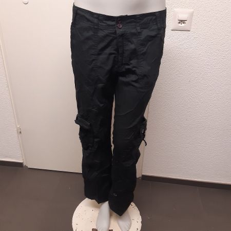 Schwarzi Cargo Hose, bequem und lässig für de Summer!