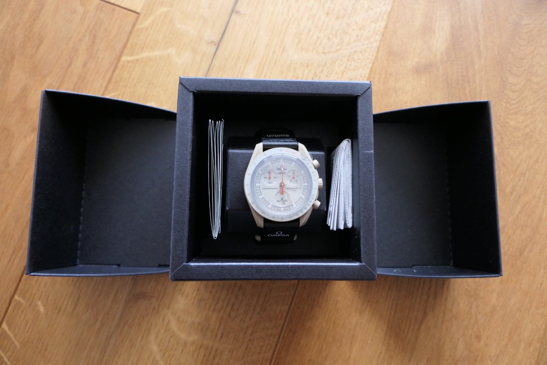 Swatch Orologi: Swatch Omega Moonswatch Mission to Jupiter – Nuovo e nell'imballaggio originale da ESCHENBACH SG venduto da MAKULU04 1