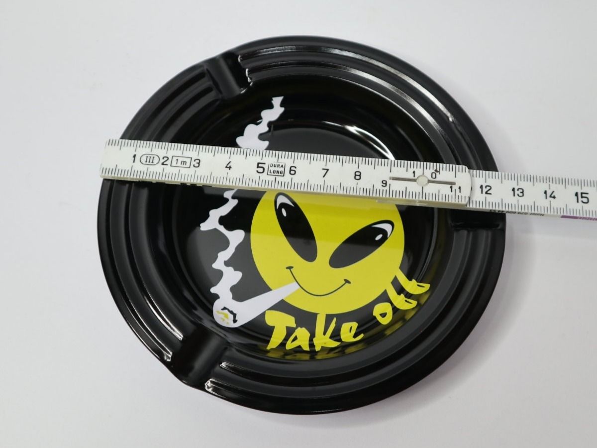 Portacenere: Metall Aschenbecher Alien Take Off neu – Nuovo e nell'imballaggio originale da Eschenbach SG venduto da Astalavista 1