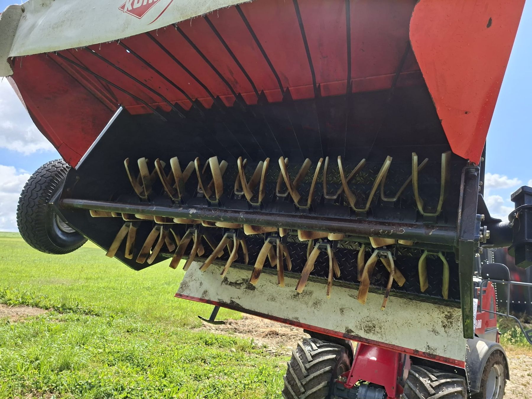 Tutte le macchine: Kuhn Aufbereiter  – Usato da Ballwil venduto da fue_2ljk 2