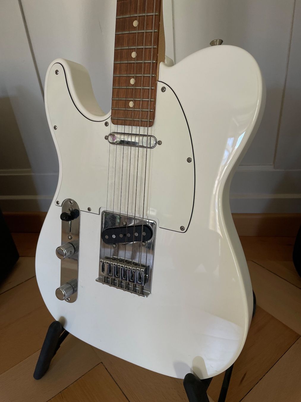 Strumenti musicali: Fender Telecaster (linkshändler) mit verstärker, loopstation – Usato da St.Gallen venduto da canziand 2