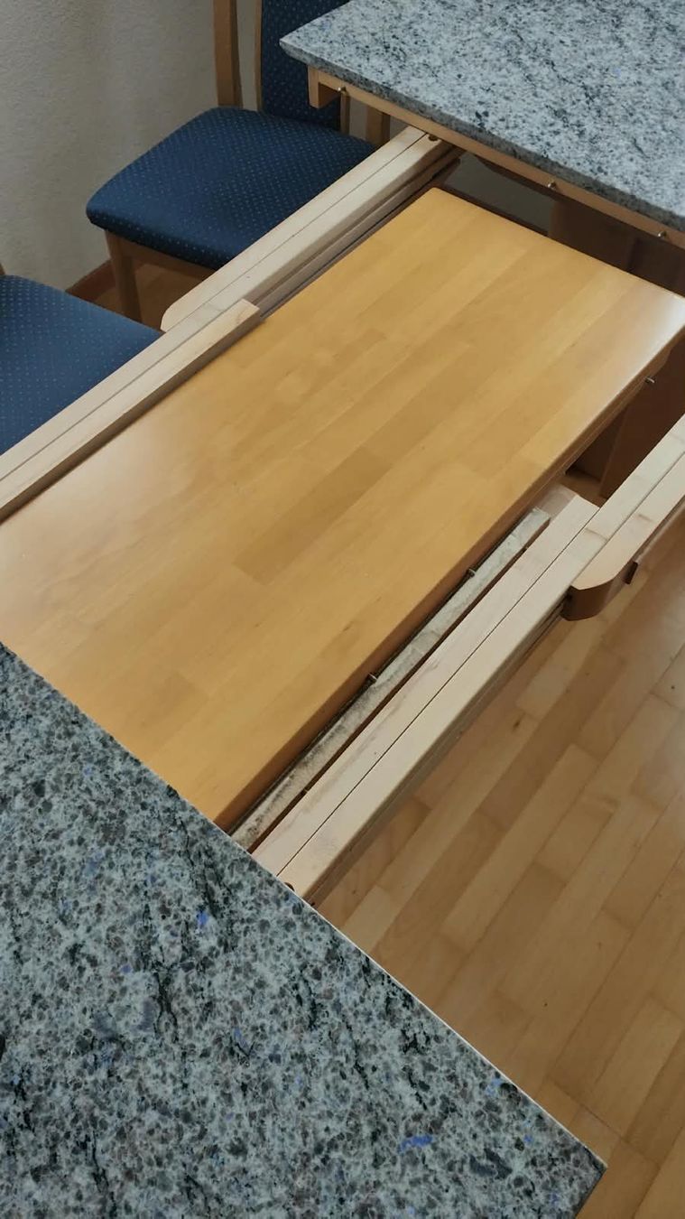 Tables: Esstisch Granit – D'occasion à Kappel SO par Hello1world 1