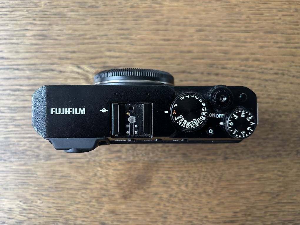 Fotocamera: Fujifilm X-E4 with accesories – Usato da Basel venduto da jp.bs 3