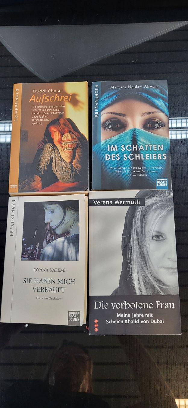 Libri: 4 Romane "Erfahrungen" - Spannende Geschichten – Usato da Figino venduto da mayam63