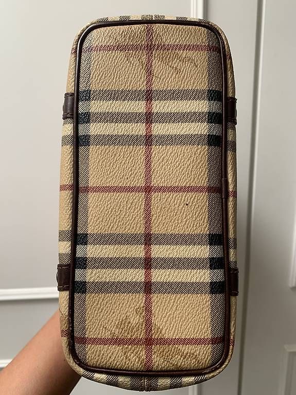 Burberry Sacs femmes: Original Burberry Nova Check Handtasche Leder – D'occasion à Rothrist par Oddymanliane 3