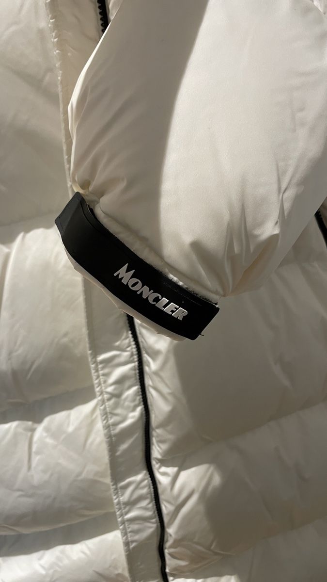 Moncler Giacche: Moncler Winterjacke – Nuovo (secondo la descrizione) da Balgach venduto da DeeKova 5