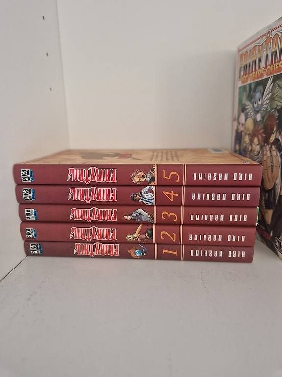 Comics: Fairy Tail Tome 1 à 5 – Gebraucht aus Palézieux-Village von oce_yc95
