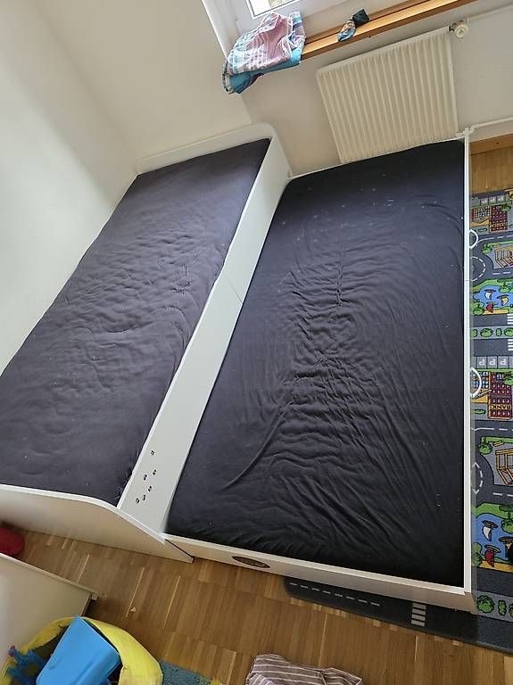 Lits: Bett plus bett mit schublade – D'occasion à Hägendorf par blewin 1
