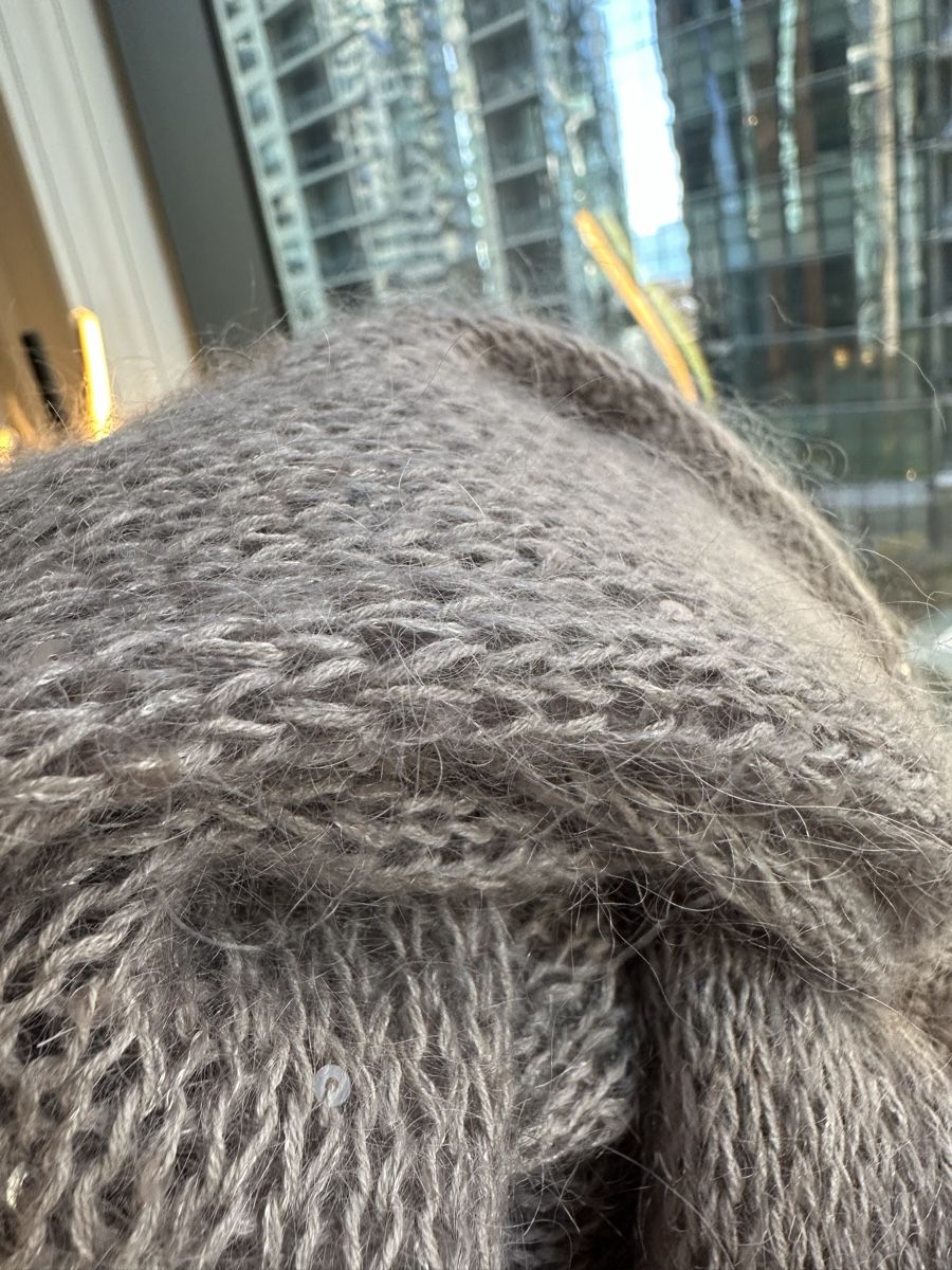 Maglioni & Felpe: Luxuriöser handgestrickter Mohair Pullover mit Netzstruktur – Nuovo e nell'imballaggio originale da Zürich venduto da NYDDYN 2