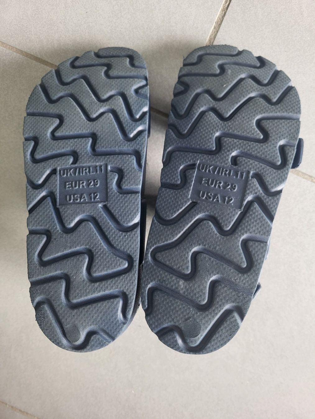 Scarpe per ragazzi: Badesandalen gr. 29 Badeschuhe – Usato da Boswil venduto da i12i 5