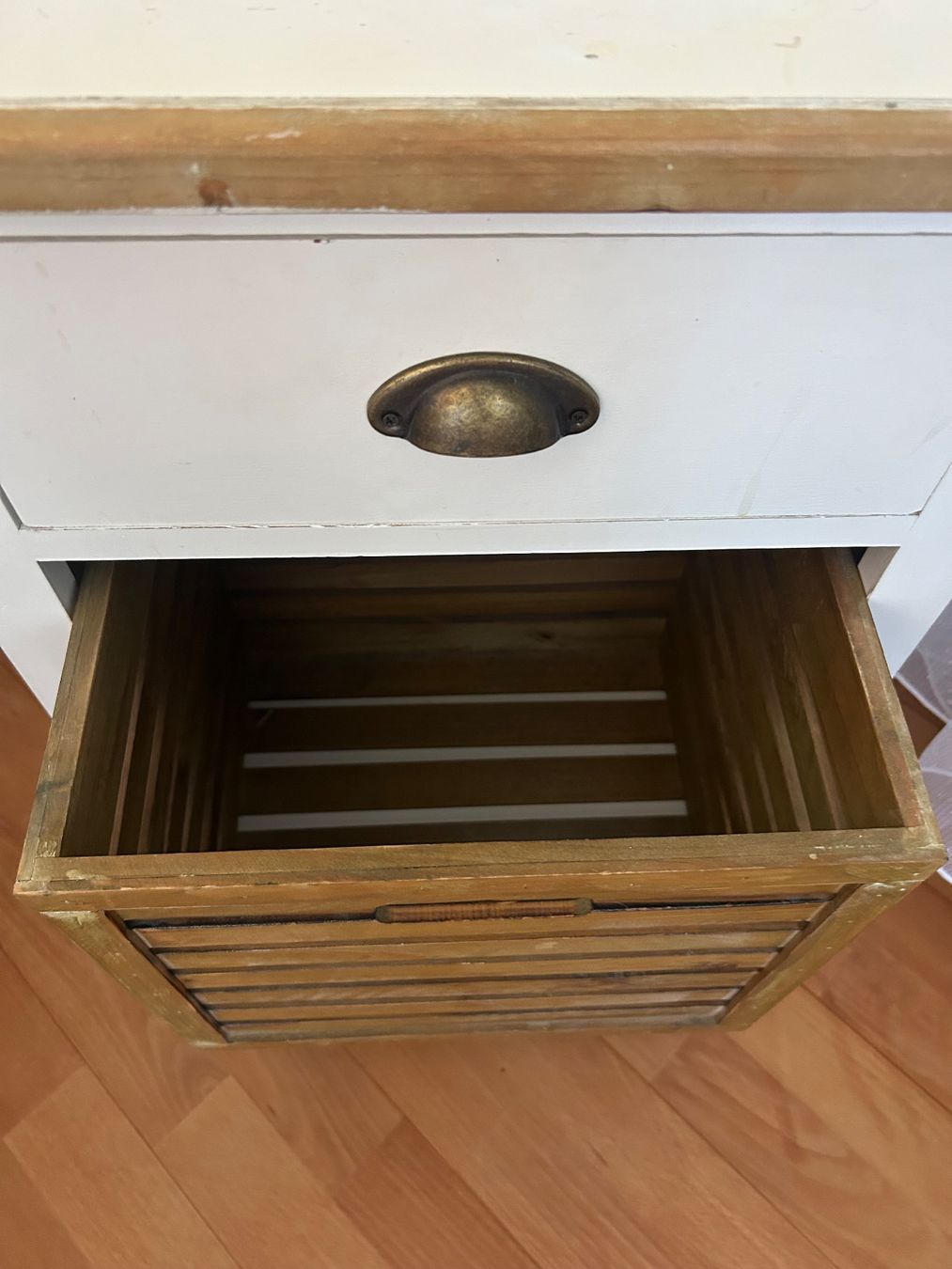 Comodini: Nachttisch weiss - Vintage / Shabby chic – Usato da Greifensee venduto da triciasimone 1