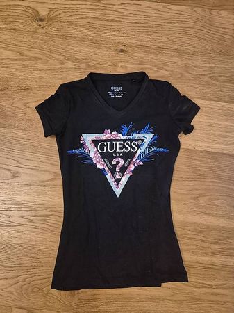 Guess T-Shirt,  Blumen