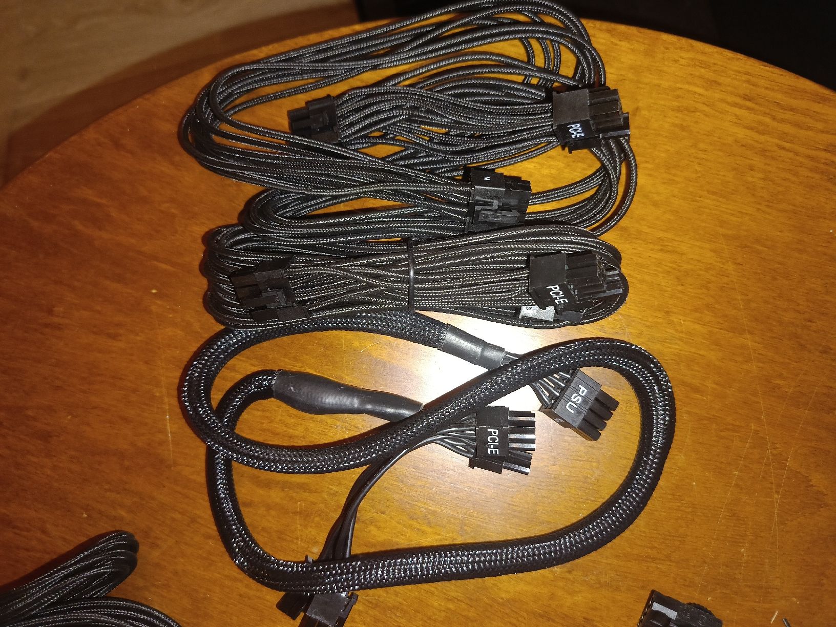 Componenti elettronici: Alimentation rog thor 850 platinium – Usato da Plan-les-Ouates venduto da Mathias_c 7