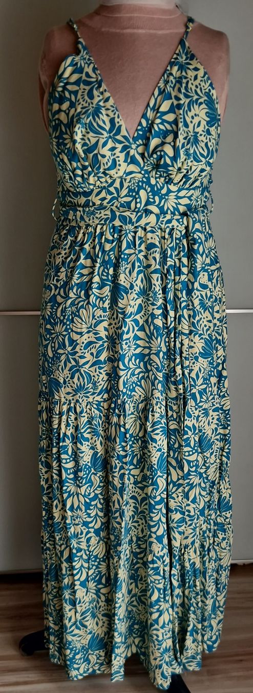 Kleider: Sommerliches Maxikleid mit Blumenmuster, Grösse M – Neu (gemäss Beschreibung) aus Gwatt (Thun) von Letzte-Chance-II