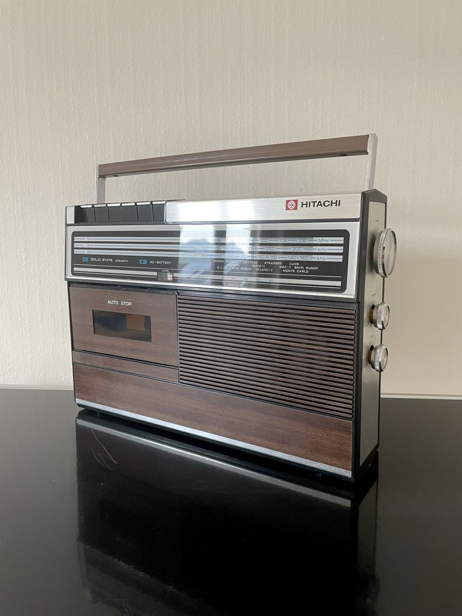 Hitachi Radios: Hitachi Radio-Kassettenrecorder – D'occasion à Olten par jebemm 1