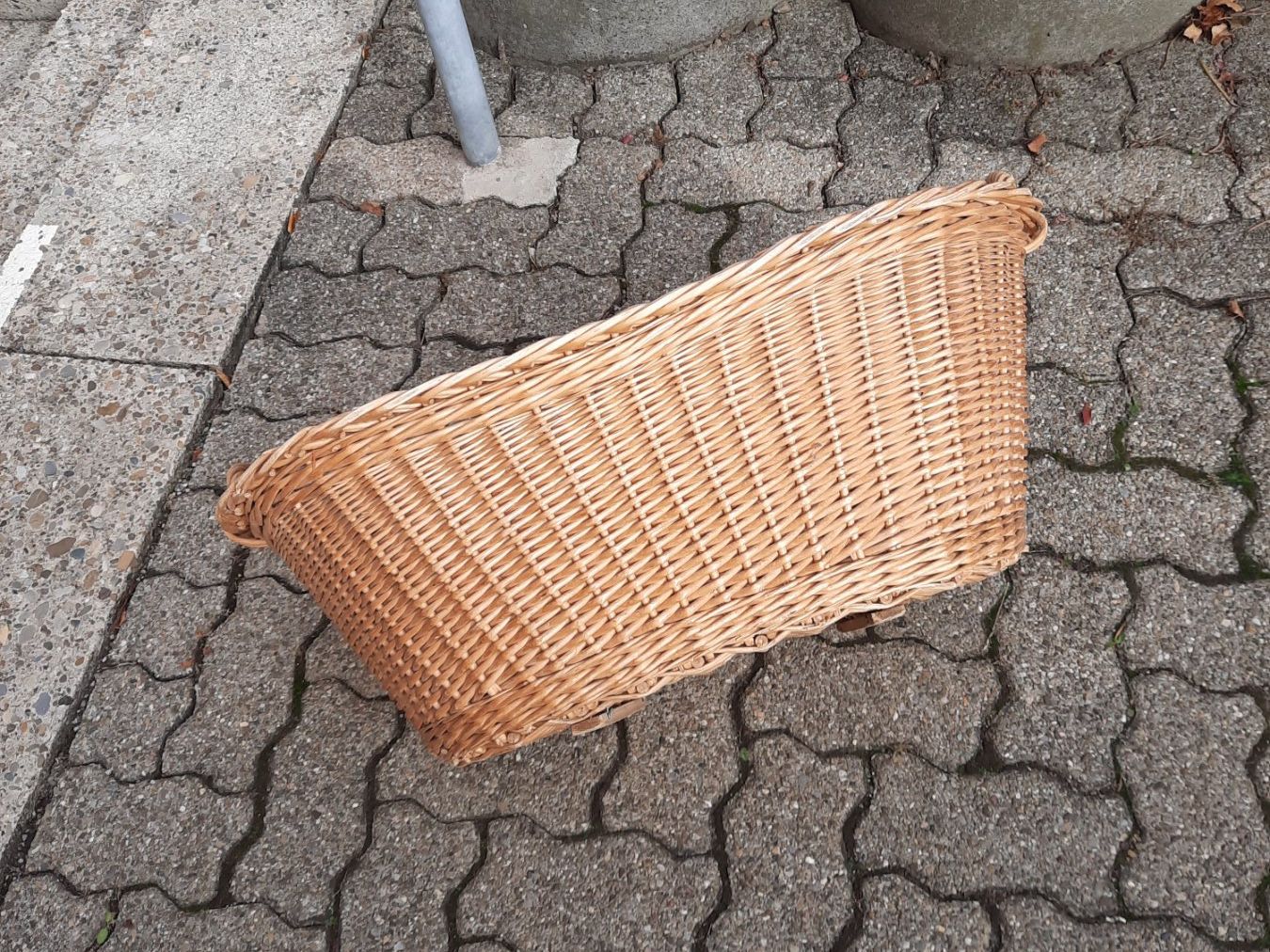 Paniers à linge: Weidenkorb – D'occasion à Greifensee par Neu-Gods 2