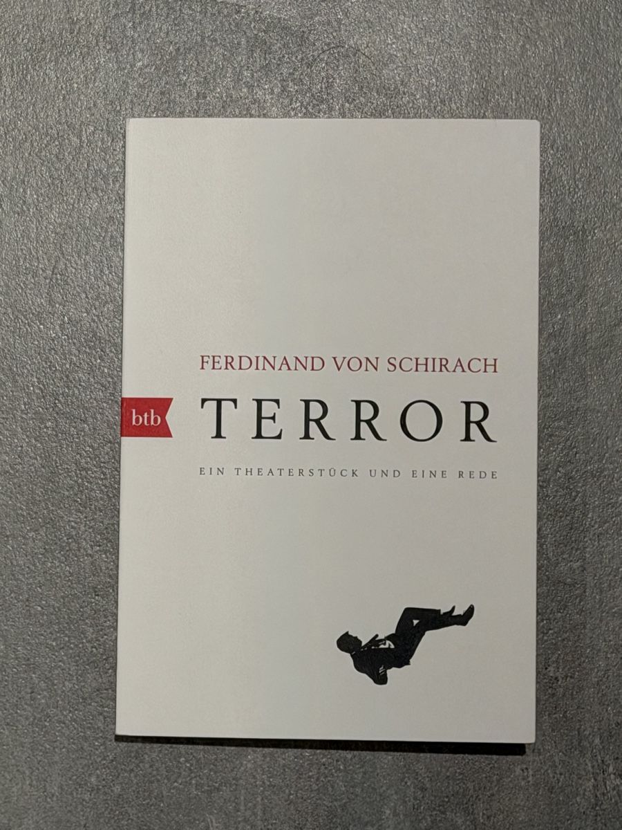 Libri: Ferdinand von Schirach, Terror, btb Taschenbuch – Usato da Fislisbach venduto da dbe_fsw5