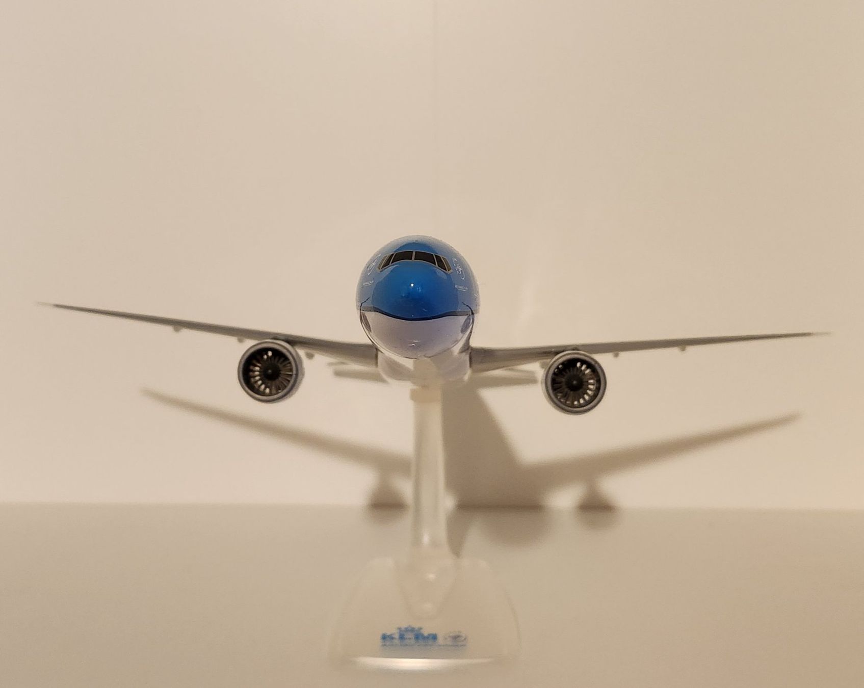 Modellbausätze & Standmodelle: KLM Boeing 777-300ER 1/200 – Gebraucht aus Wittenwil von ced_q8j7 1