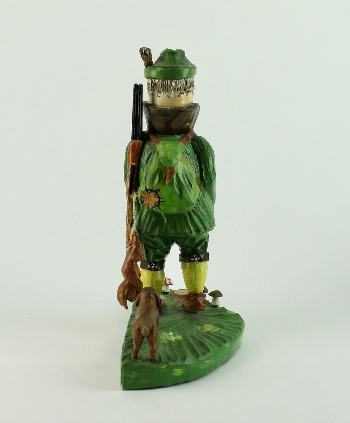 Statuette: JÄGERFIGUR, HOLZ GESCHNITZT. MONOGRAMMIERT HF. – Usato da Grandcour venduto da Flowerstyle 5