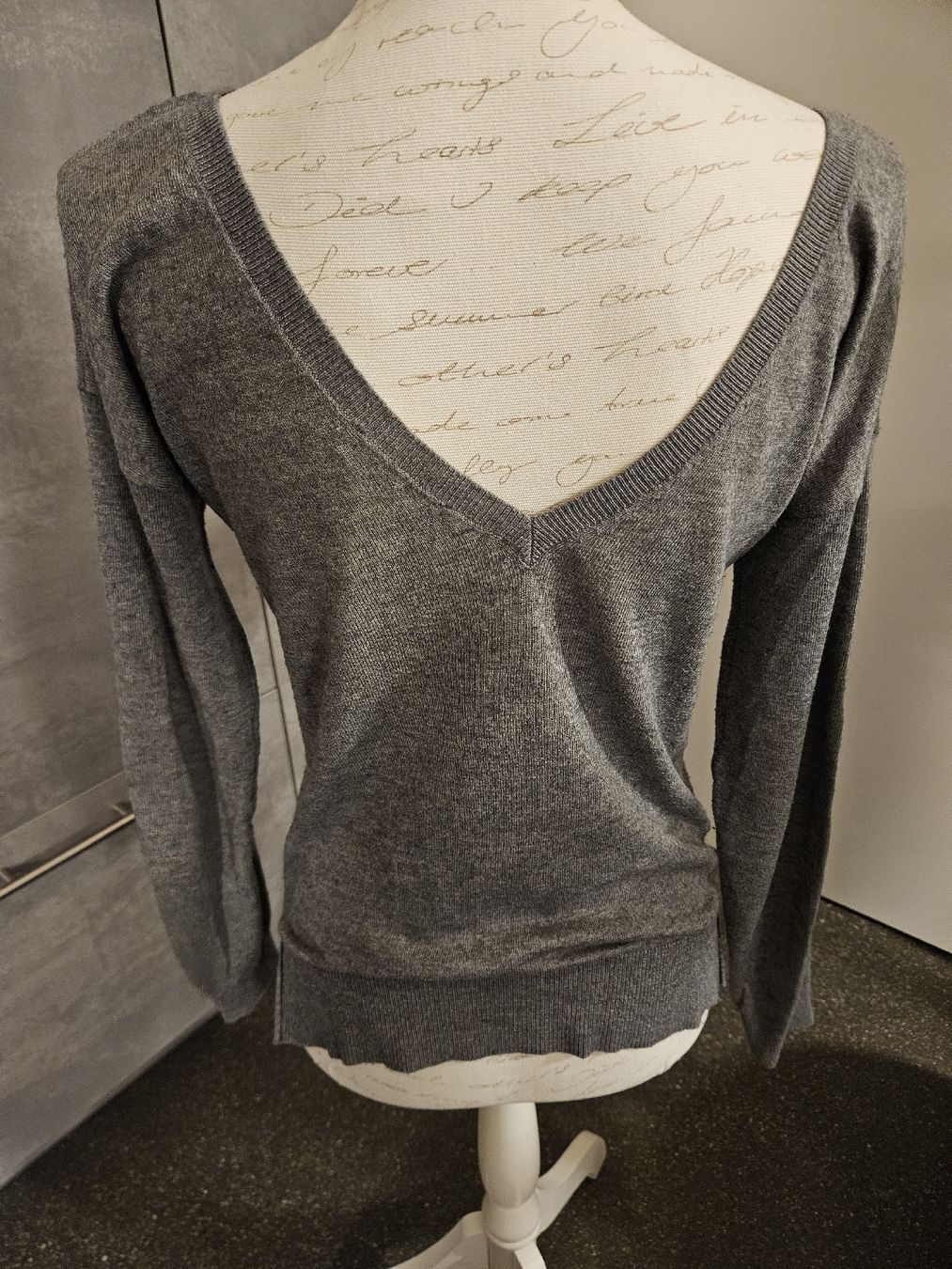 Zara Pulls & Sweat-shirts: Damen Pullover Zara grau Gr S  – Neuf (Voir description) à Anwil par tamoos 1