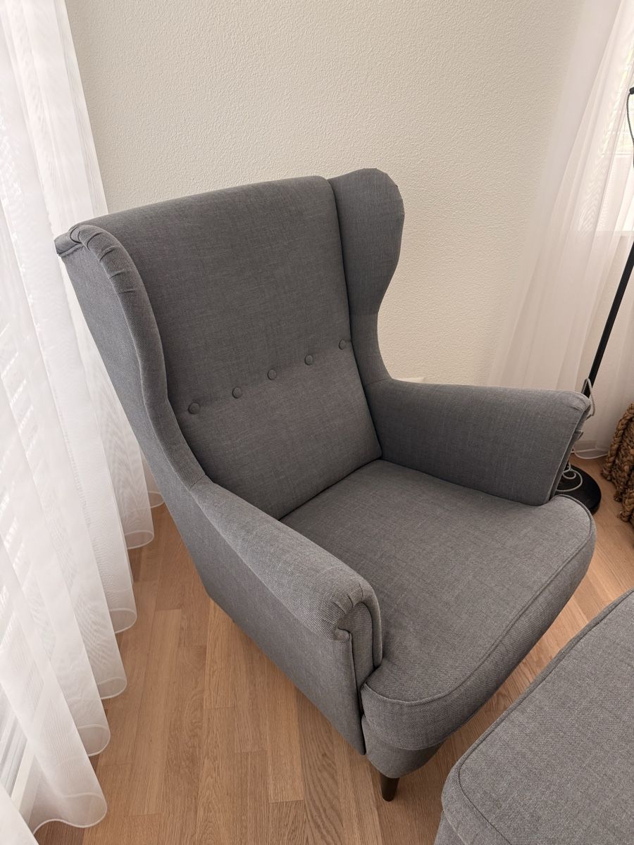 Ikea Fauteuils: Sessel mit Hocker grau IKEA STRANDMON – D'occasion à Adliswil par pat_j9h2 2