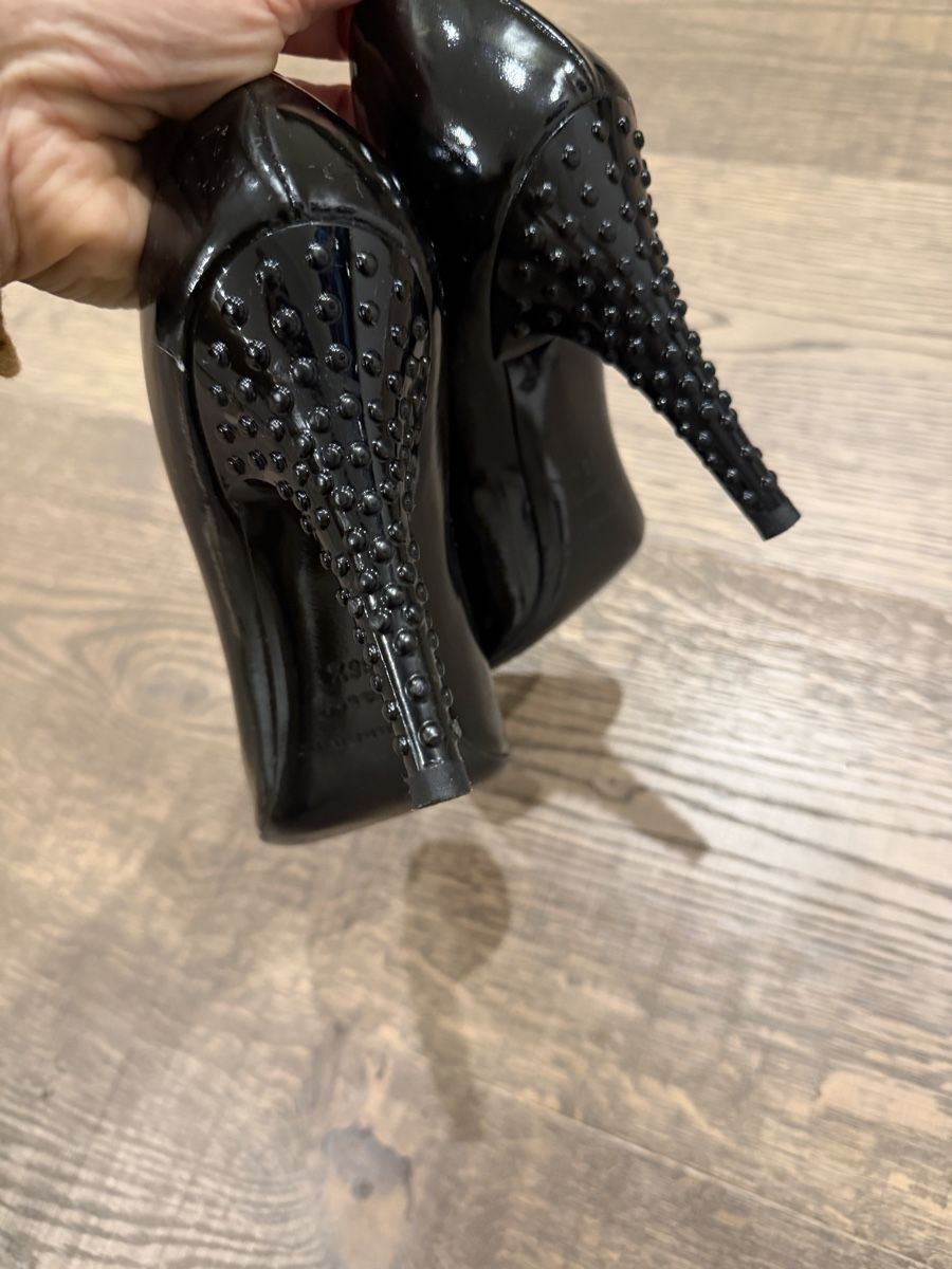 Burberry Scarpe da donna: Burberry patent leather heels – Usato da Herrliberg venduto da Tubalp 3