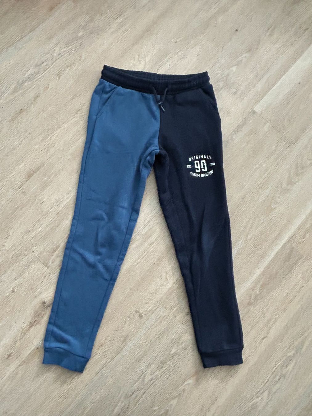 Jack & Jones Pantaloni: Jogginghose von "Jack&Jones", Grösse 128 – Usato da Zumikon venduto da meter03