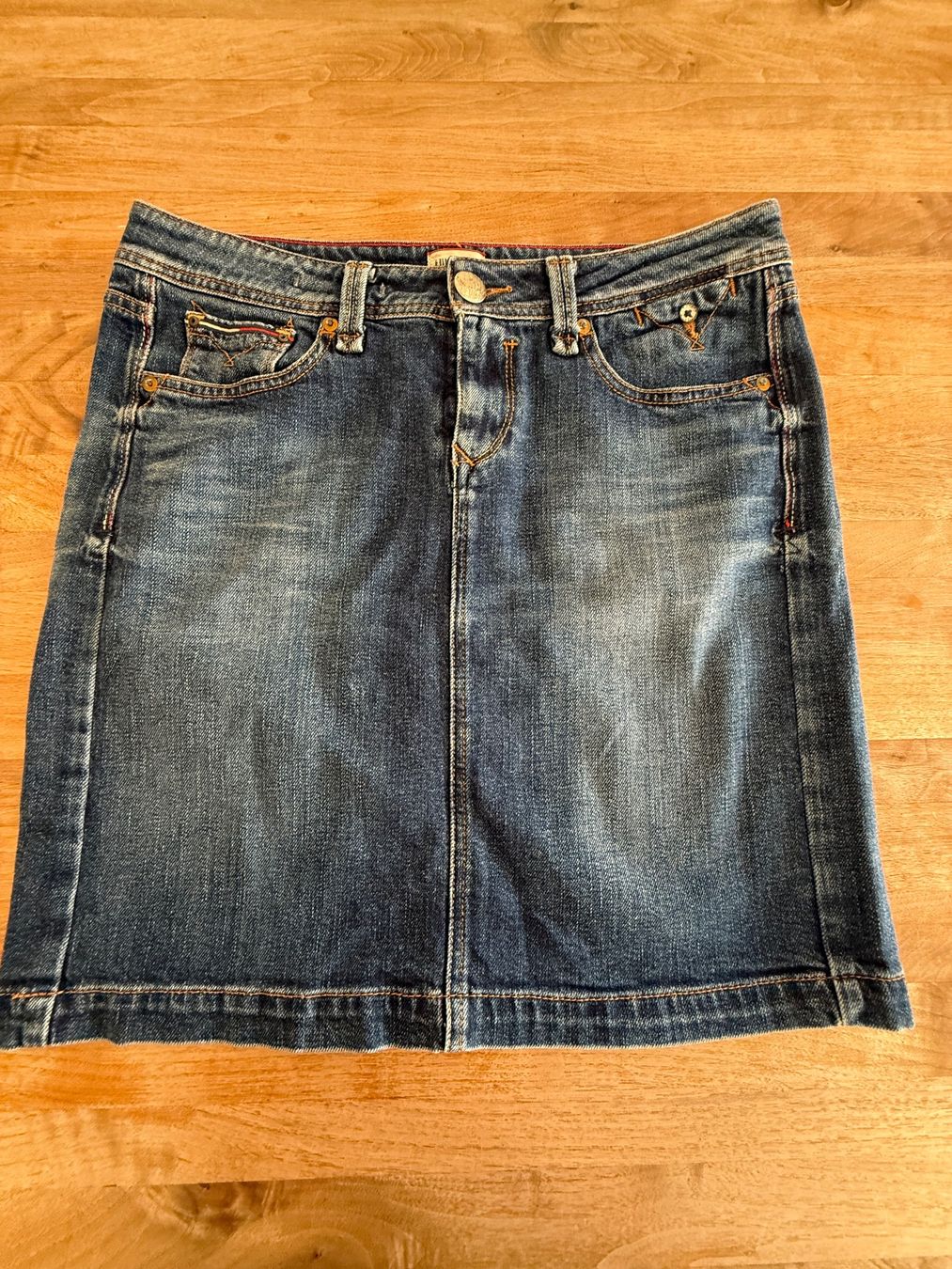 Tommy Hilfiger Gonne: Jeansrock Tommy Hilfiger Gr. S – Usato da Spiegel b. Bern venduto da Barbabella11