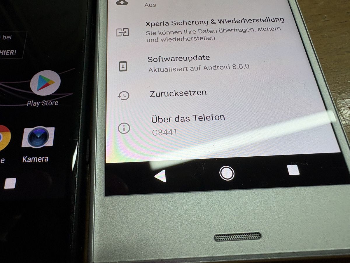 Sony Handys / Smartphones: Verschiedene Alte Handys – Defekt aus Au SG von bah_6f5w 4