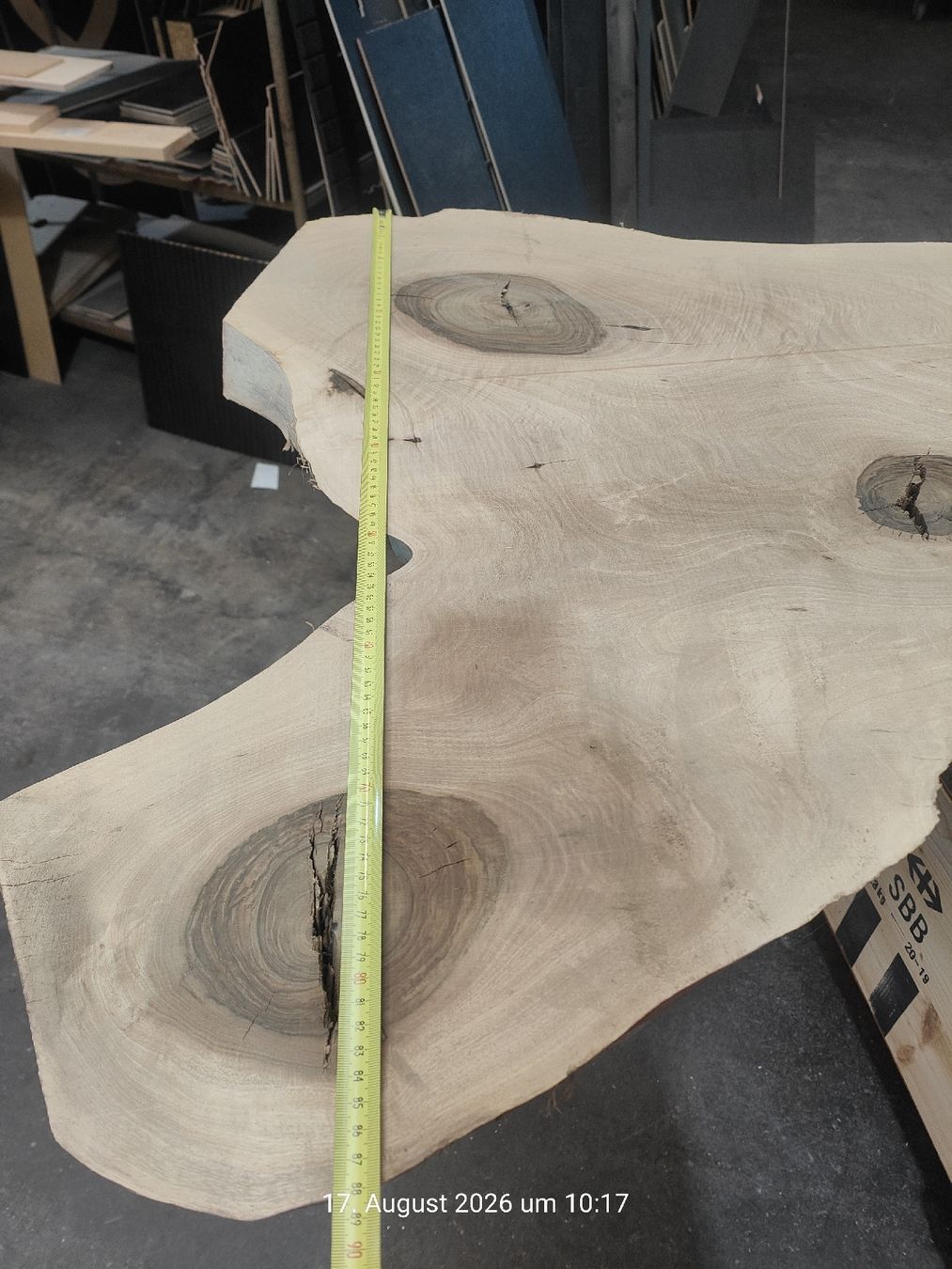 Articles en bois: Nussbaumbrett – D'occasion à Aesch LU par Cubic 3