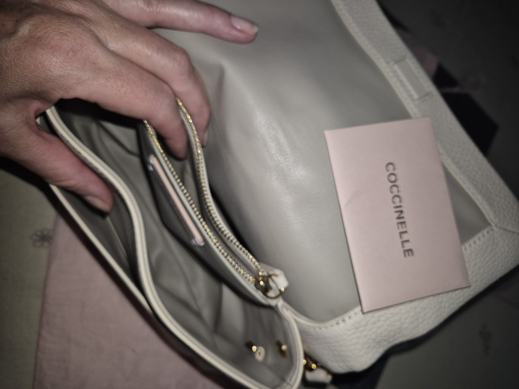 Coccinelle Borse da donna: Coccinelle Ledertasche in Creme – Usato da Amriswil venduto da cesosa 8