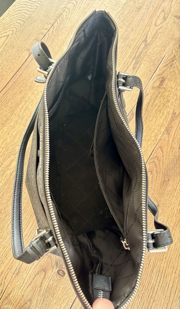 Michael Kors Taschen für Damen: schöne originale Handtasche mit Geldbörse Michael Kors – Gebraucht aus Ebikon von SvenKauschus 2