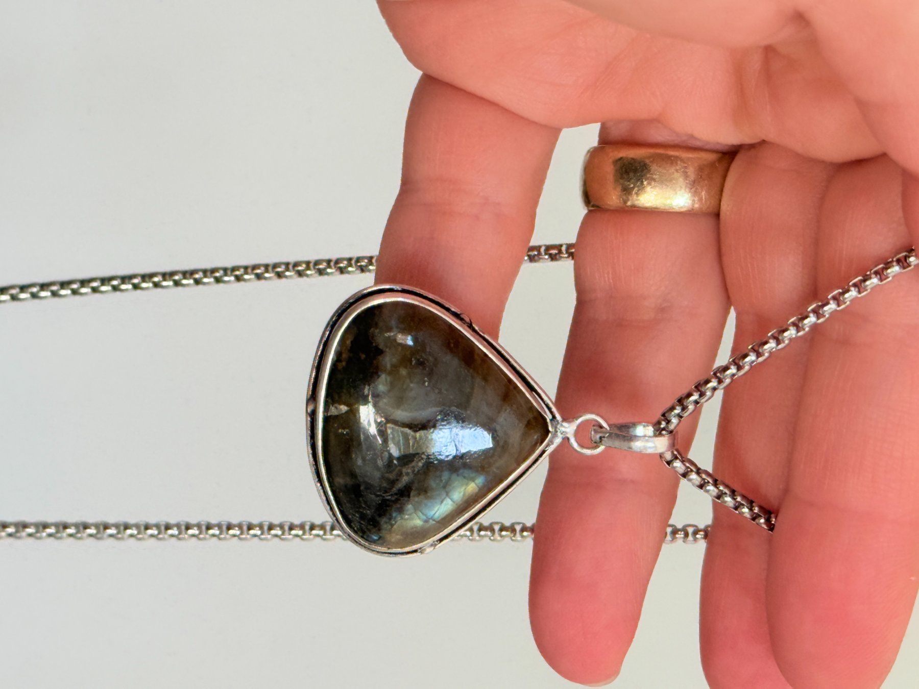 Ketten: Collier avec Labradorite – Neu und originalverpackt aus Genève von AWWA 4