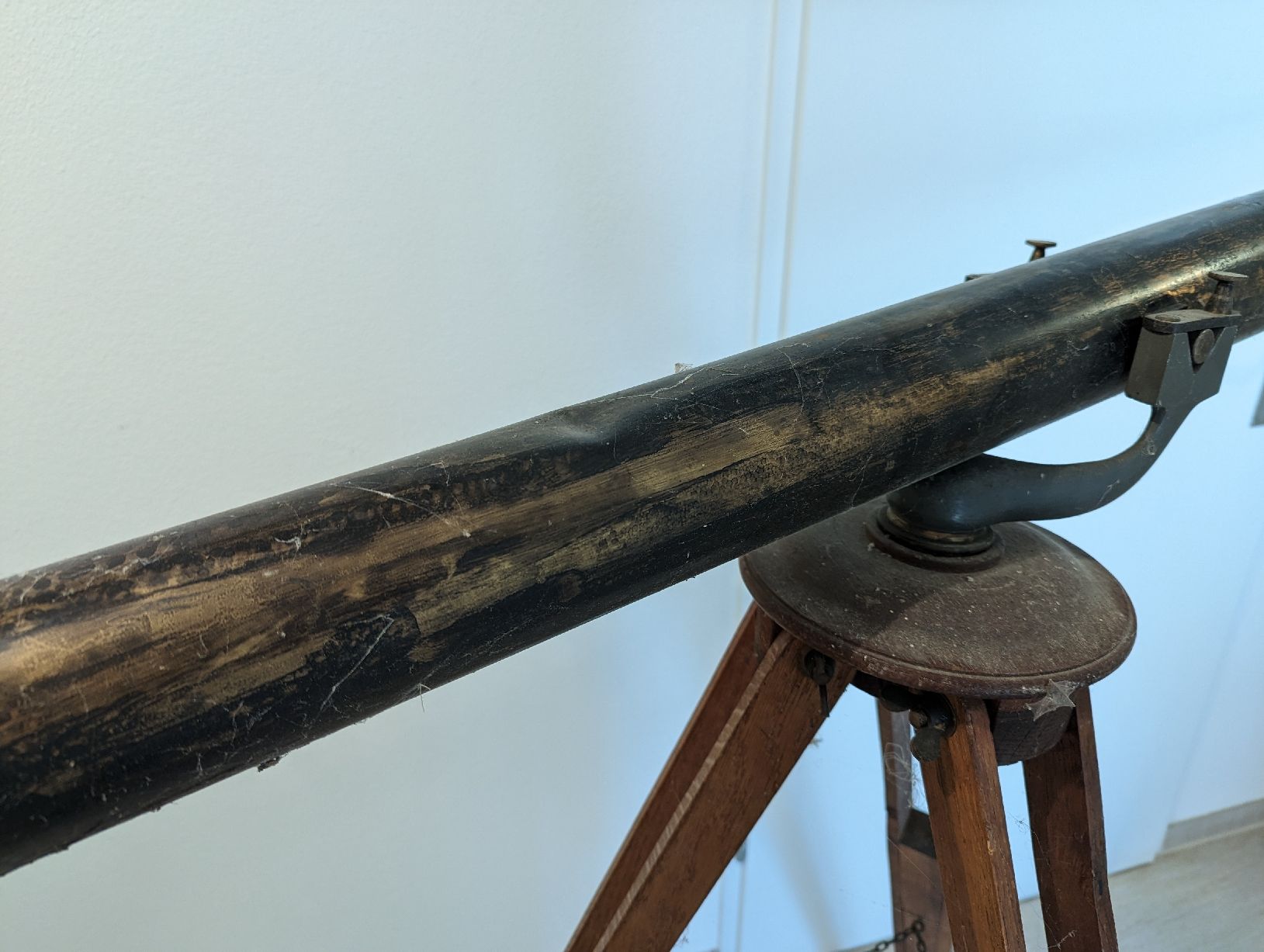 Telescopi: antikes Teleskop – Difettoso da Meilen venduto da Heritage8 5