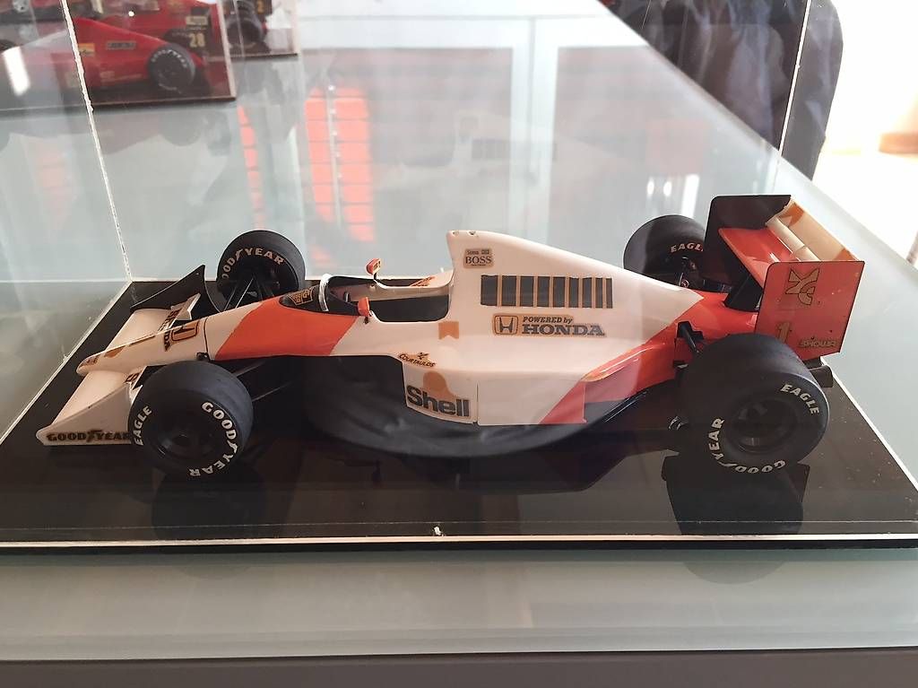 Modellini d'auto: F1 3 voitures sous plexis / Modellauto – Usato da Cernier venduto da Mustang28966 3