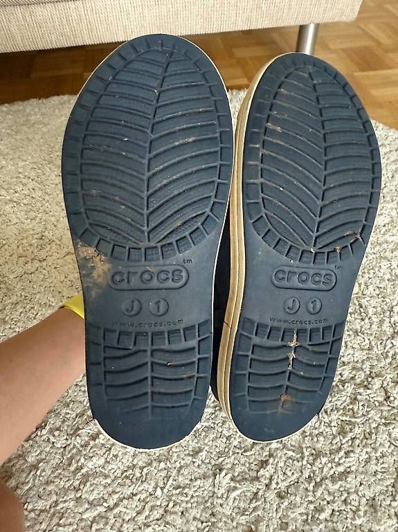 Scarpe per ragazzi: Regenschuhe Crocs Gr 33 – Usato da Küsnacht ZH venduto da nat_m97w 2