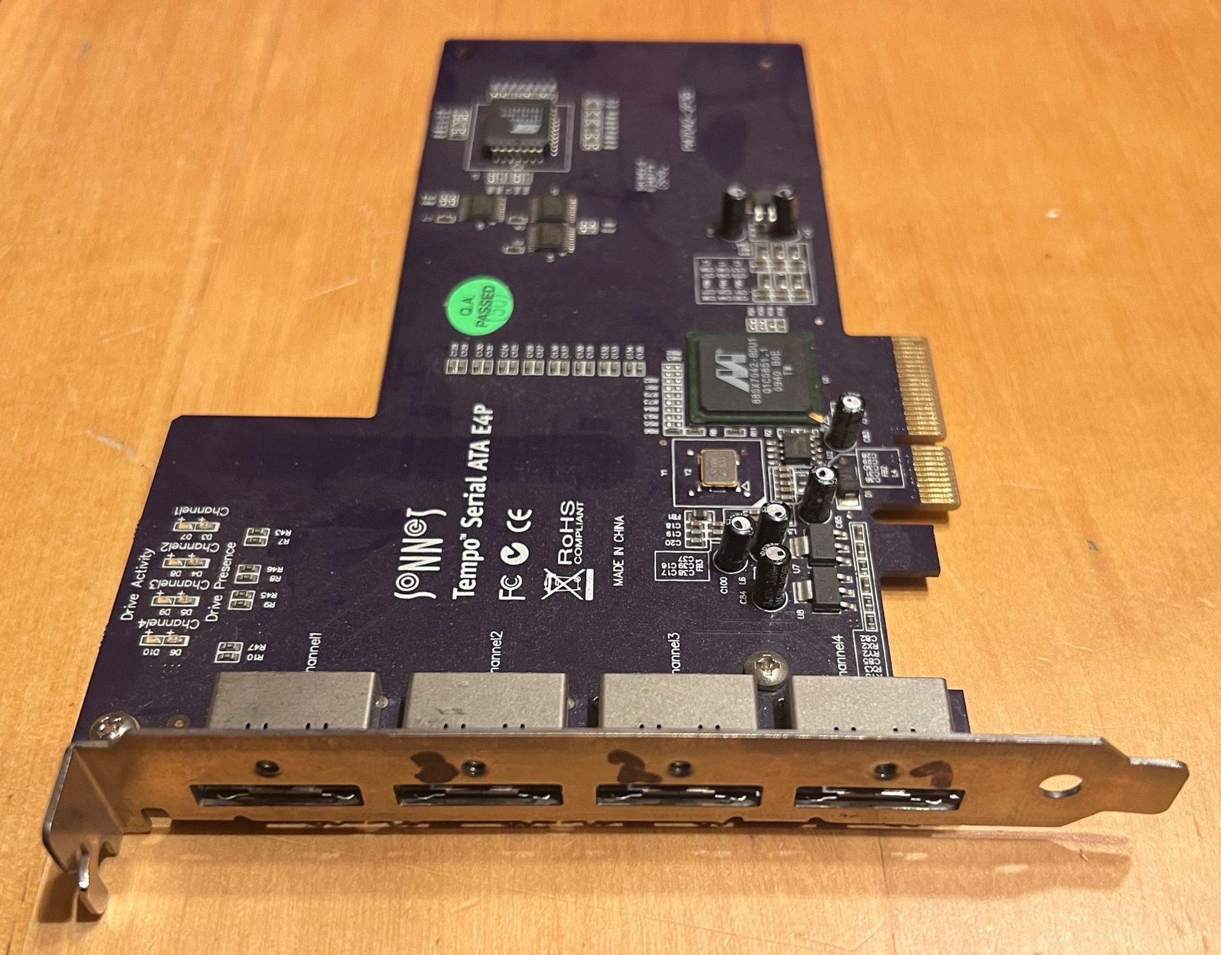 Unità & Adattatore: Sonnettech Tempo Serial ATA E4P – Usato da Unterengstringen venduto da NOISE