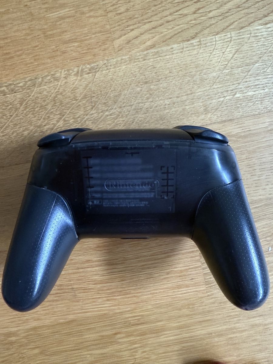 Original Nintendo Switch Pro Controller (Gebraucht) in Basel für CHF 30 ...