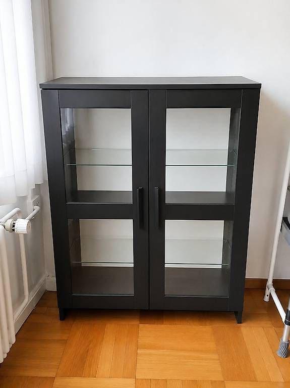 Ikea Schränke: VENTE EXPRESS - Petite armoire  IKEA avec portes vitrées – Gebraucht aus Geneve von Point-Boutique 1