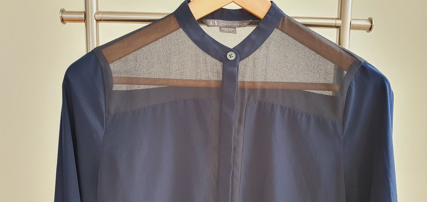 Armani Camicette: Bluse/Tunika Armani Exchange Gr. 34 dunkelblau – Usato da Stansstad venduto da InStyle8 3