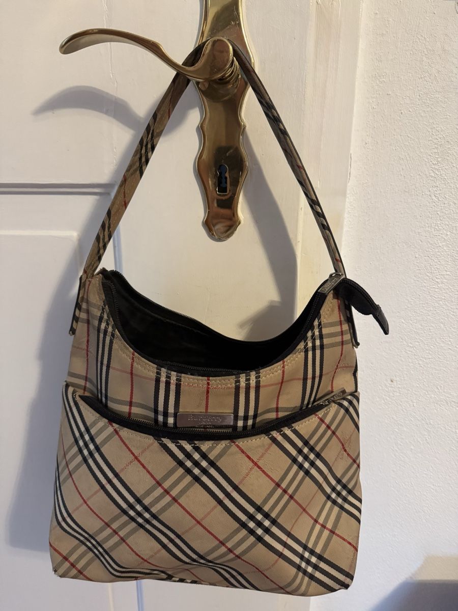 Burberry Sonstige Kleidung & Accessoires: Burberry Handbag Check Pattern Used Condition – Gebraucht aus Rüschlikon von luc_q2tl