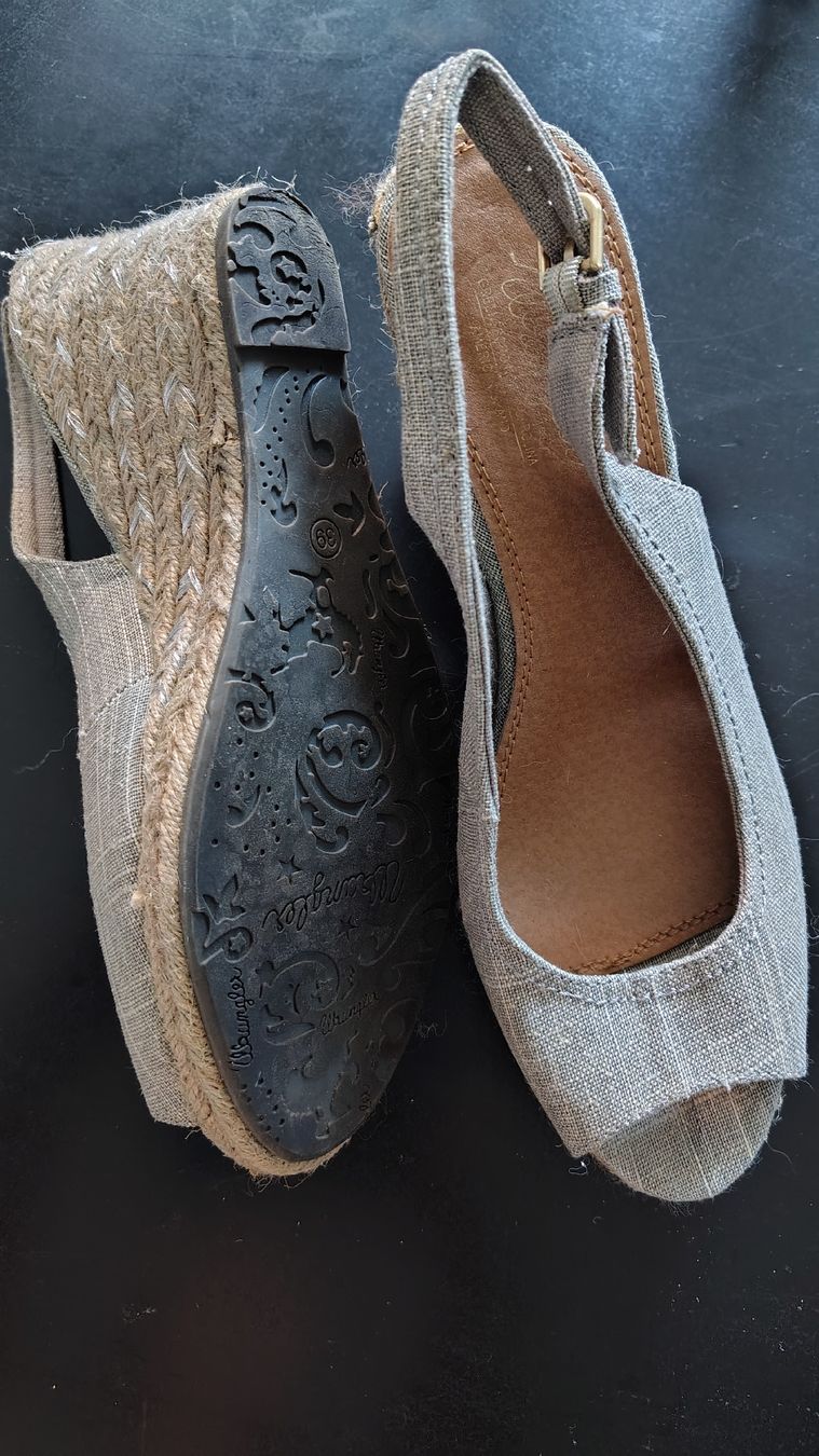 Chaussures femmes: Sandales compensées – D'occasion à Puidoux par Sophia70 2
