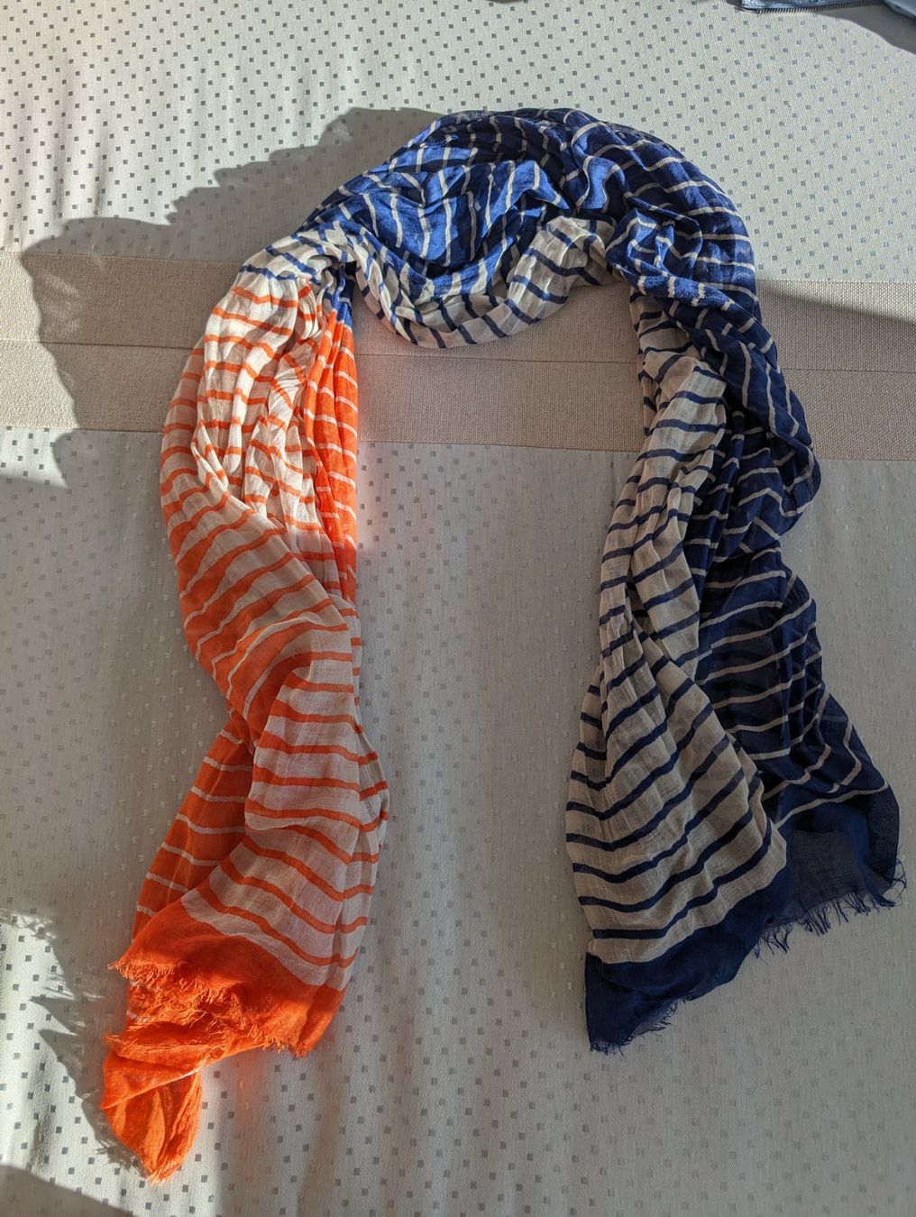 Foulard & Sciarpe: Silk scarf from Globus – Usato da Glis venduto da livespringly