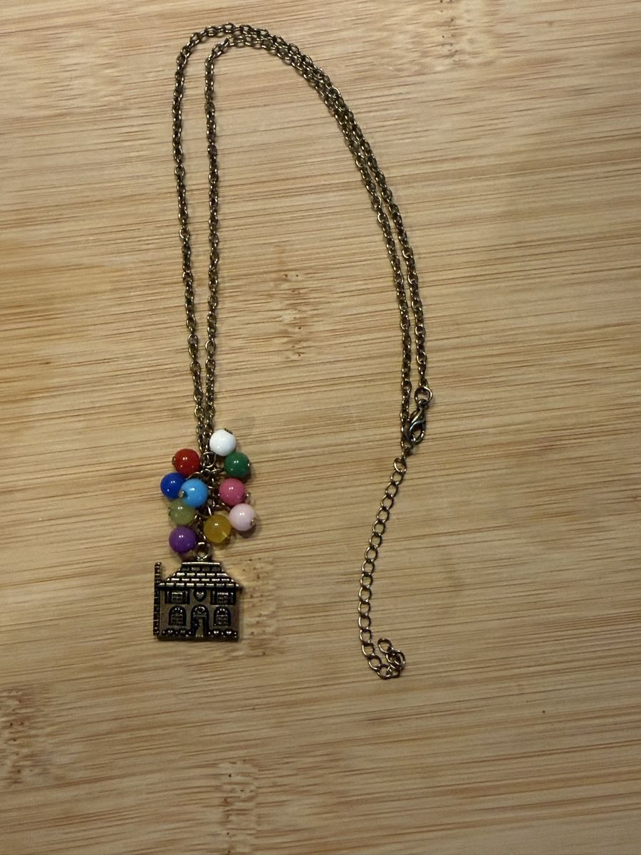 Catenine: Kette OBEN von Disney  – Usato da Basel venduto da zukk_ 2