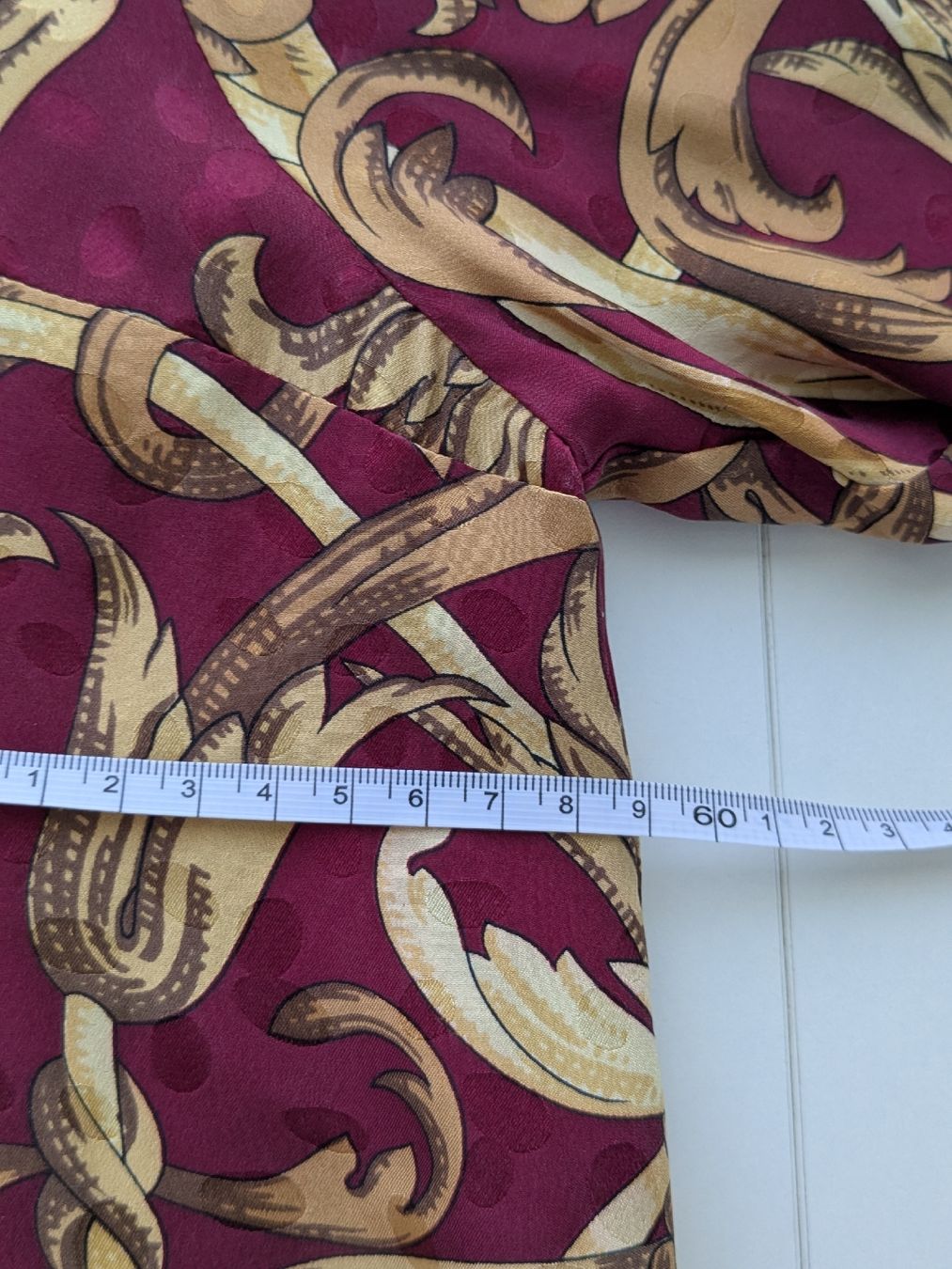 Blusen: Bluse Damen Grösse 44 Seide Bordeaux Muster – Gebraucht aus Rorschach von olg_5qq2 8