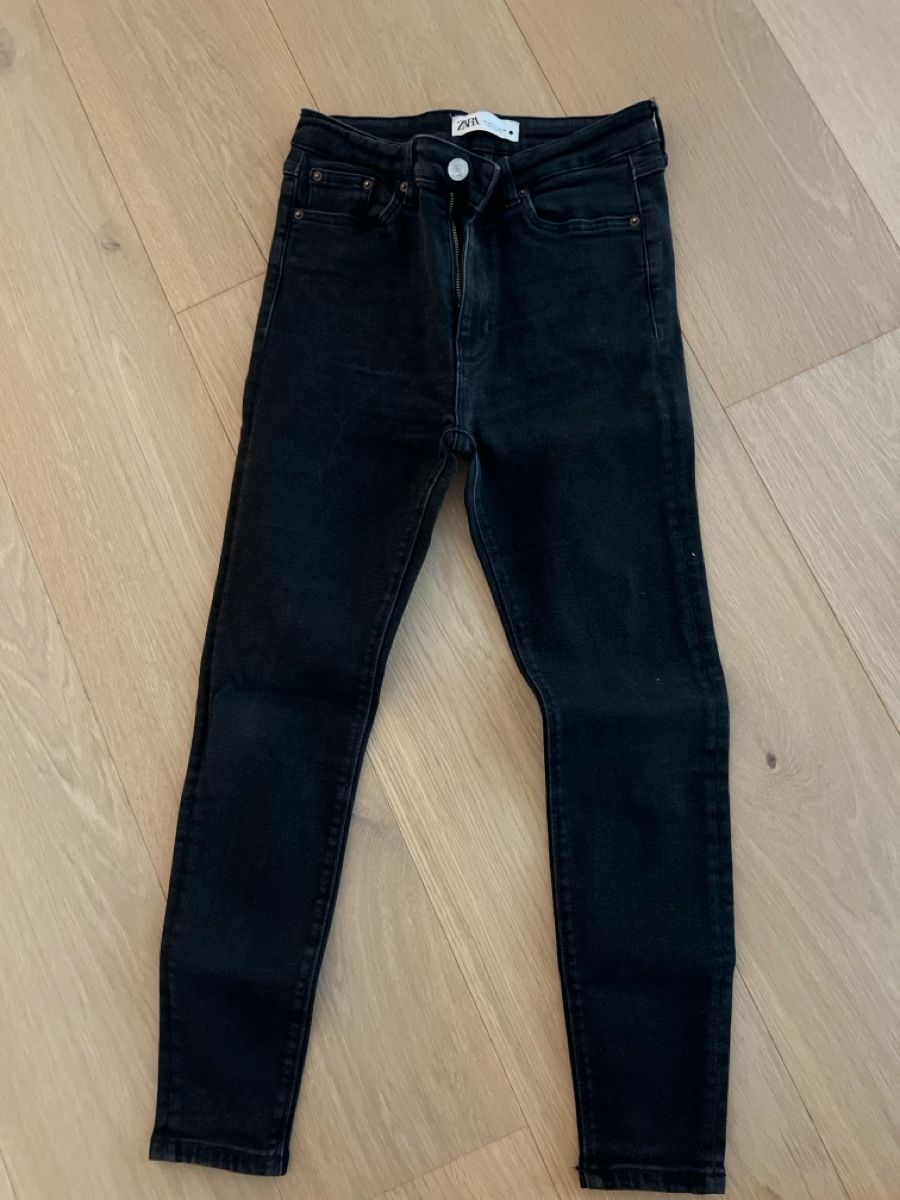 Zara Jeans: Zara Jeans Schwarz Grösse 48 – Usato da Rorschach venduto da zlatokosa85