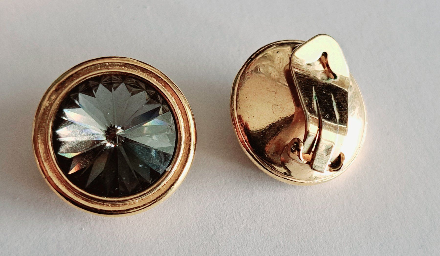 Altri gioielli: Modeschmuck Ohrclips SWAROWSKI - Brosche - Anstecknadel – Usato da Allschwil venduto da groefaz 2