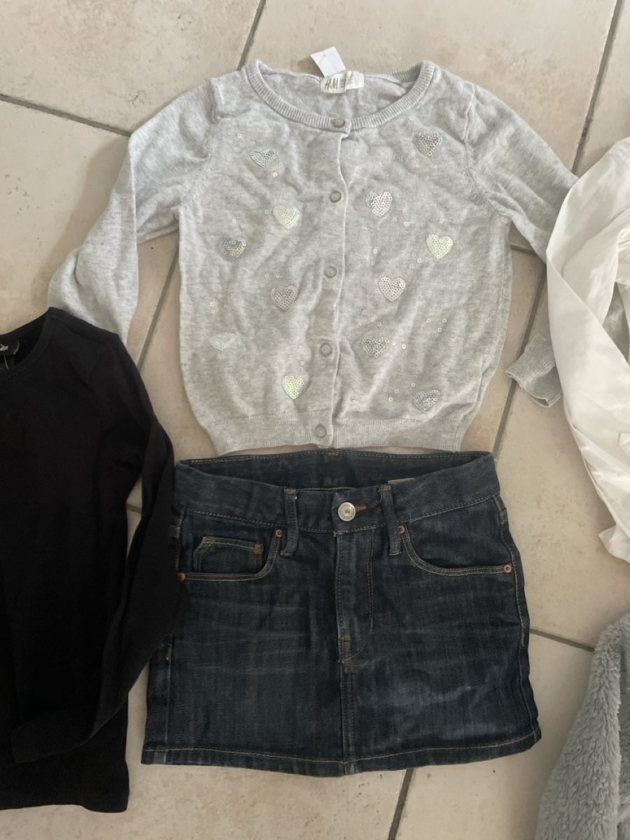 H&M Kleiderpakete & -sets: Süsses H&M Mädchen Set Gr.110/116mit Neu – Gebraucht aus Obergerlafingen von cabo4 1