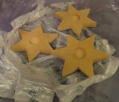 Lot de 3 étoiles bougeoirs en bois de Noël, neuves.